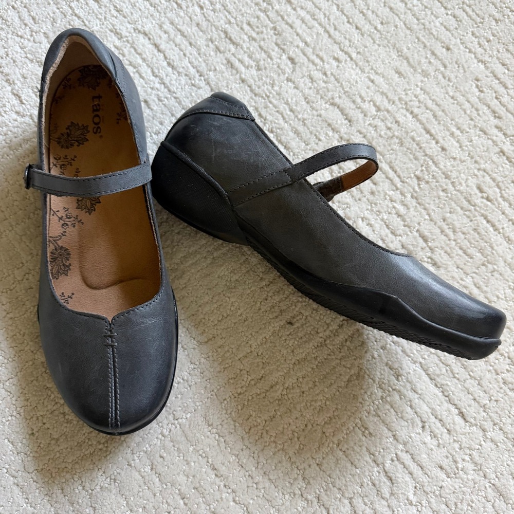 Taos Ta Dah Charcoal Gray Leather Mary Jane Comfort Flats 9 Neutral Minimalist